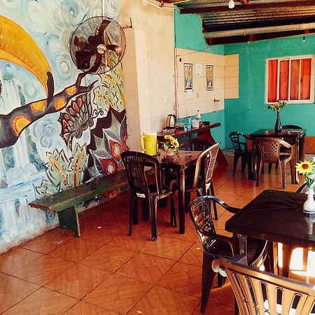 Hostel Loli Puerto Iguazu Ngoại thất bức ảnh